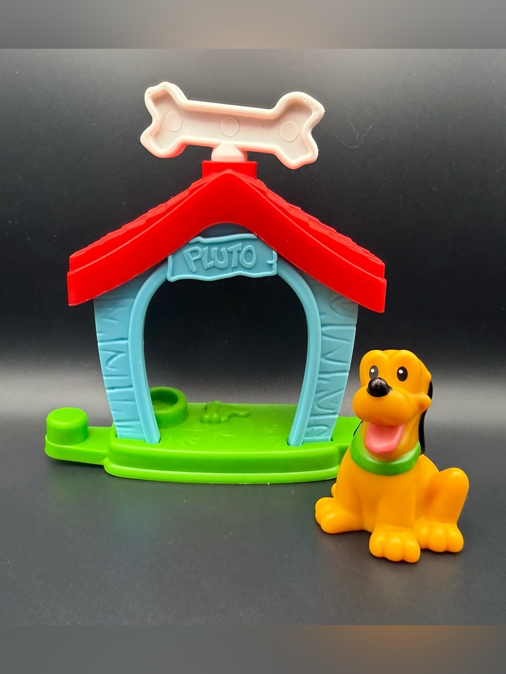 Fisher Price Little People Disney Magic of Disney Pluto’s Dog House Toy & Pluto